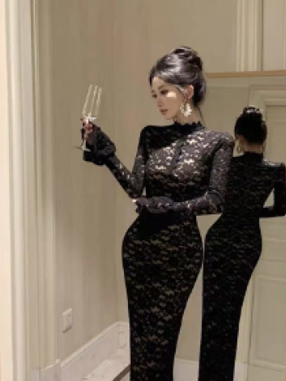 MIDNIGHT VEIL HIGH-NECK LACE GOWN - Image 3