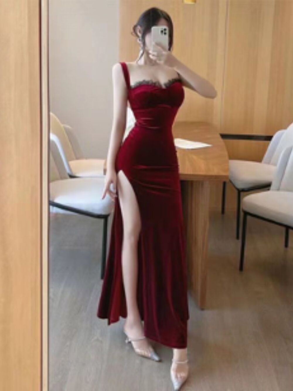 SCARLET DESIRE VELVET GOWN WITH SIDE SLIT - Image 3