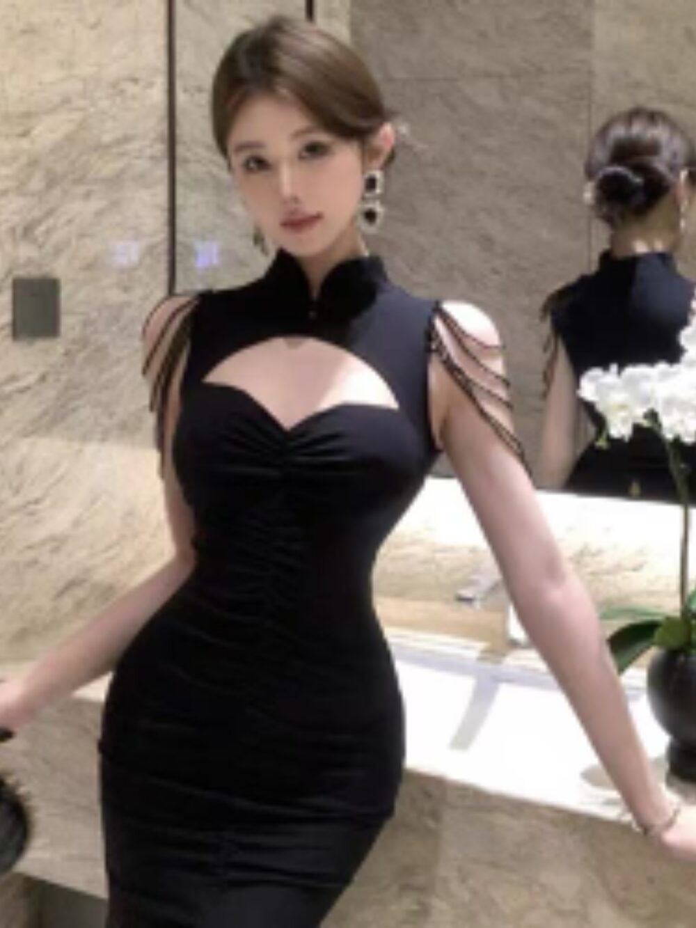 THE MIDNIGHT EMPRESS CUTOUT GOWN - Image 3